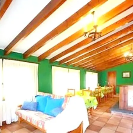Large House In Gamiz-fica With Mountain View Сasa de vacaciones Fica