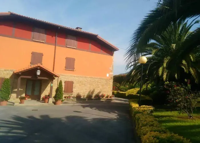 Large House In Gamiz-fica With Mountain View 度假居 *