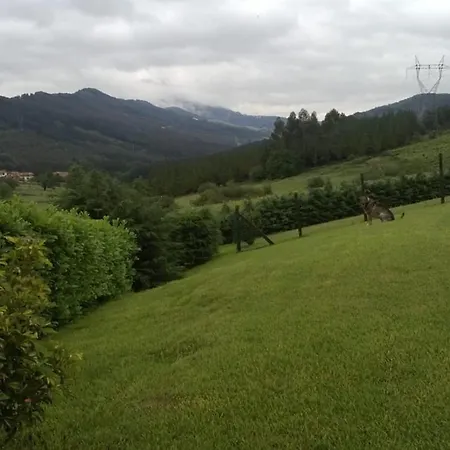 Large House In Gamiz-fica With Mountain View Ferienhaus Fica
