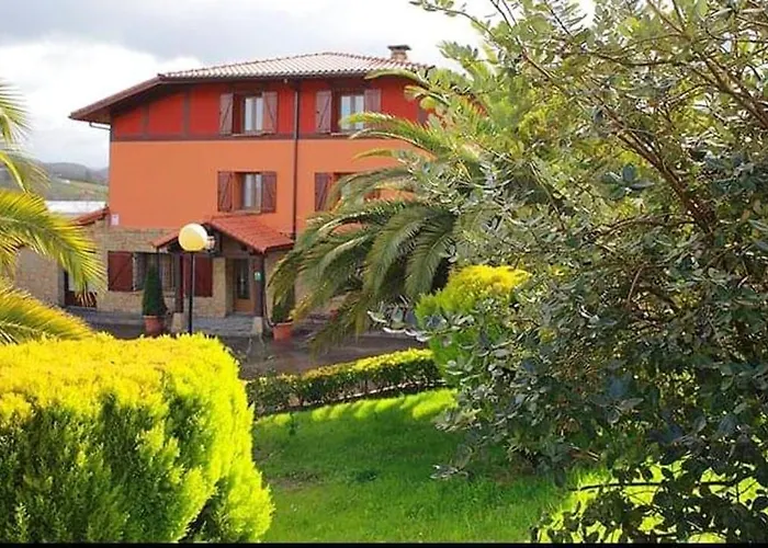 Casa de Férias Large House In Gámiz-fica With Mountain View