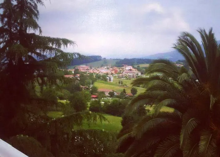 Large House In Gamiz-fica With Mountain View Fica